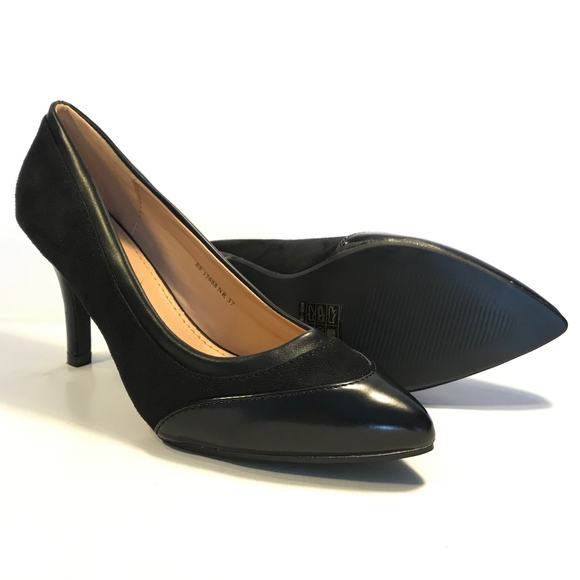 Black Panel Pointed Court, sz 7 - Picture 7 of 7